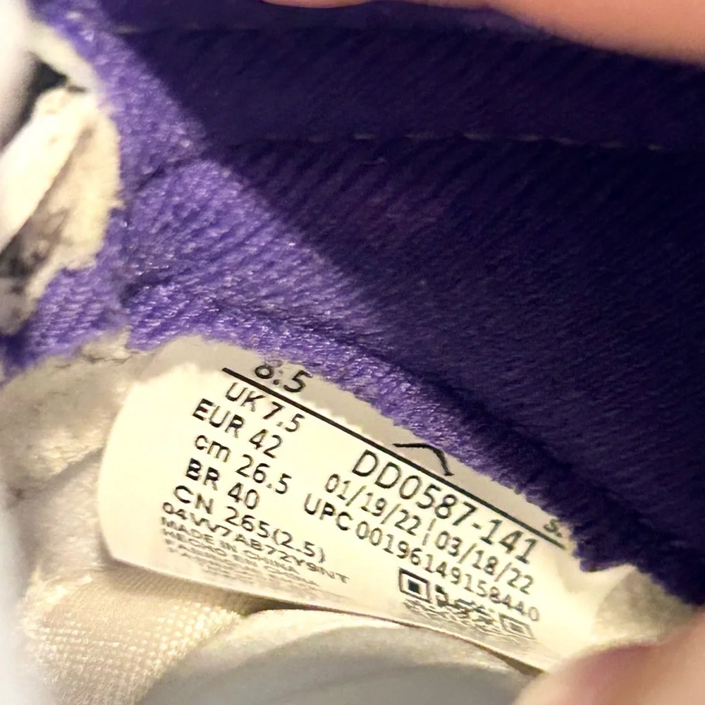 AUTHENTIC Jordan 5 Retro Dark Concord size 8.5 DD0587-141 2022 PRE-OWNED